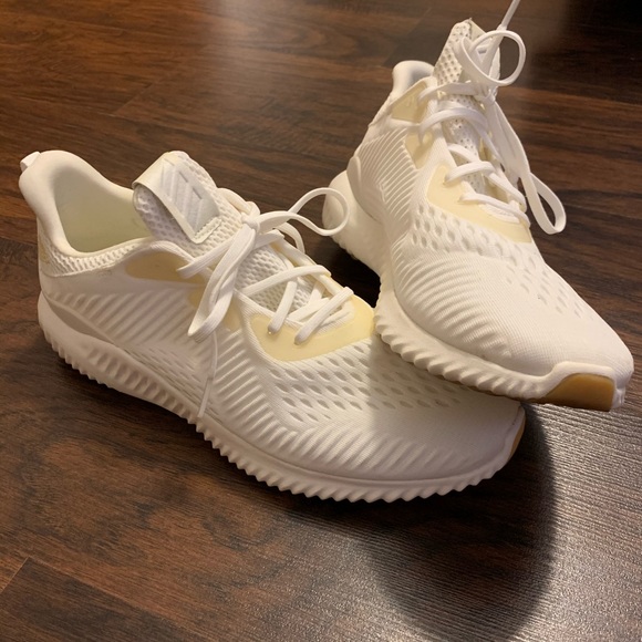 Adidas alpha bounce men’s sneakers cream size 10 - Picture 1 of 4